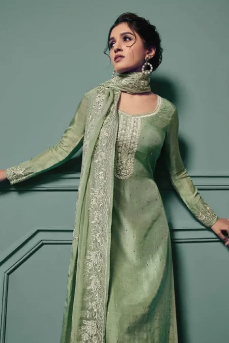 Vinay Saanvi Unstitched 3pcs- What U Wear