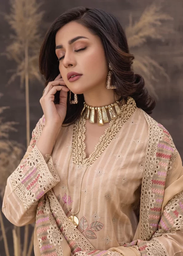 Manizay Saqafat Fancy Lawn Unstitched 3Pcs- What U Wear