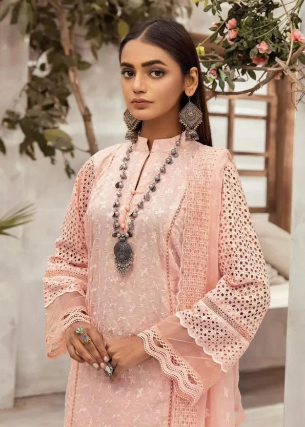 Mahees Exclusive Embroidered Lawn 3Pcs- What U Wear