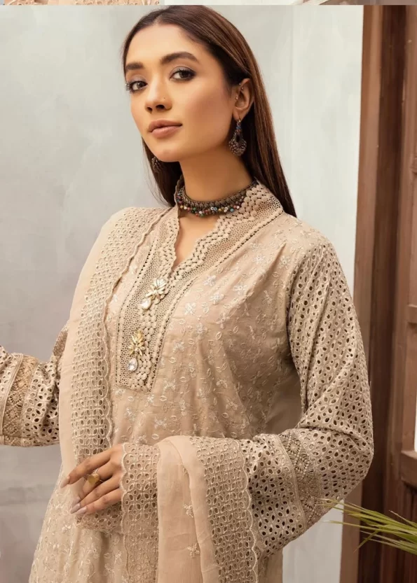 Mahees Exclusive Embroidered Lawn 3Pcs- What U Wear