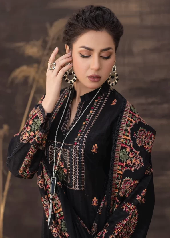 Manizay Saqafat Fancy Lawn Unstitched 3Pcs- What U Wear