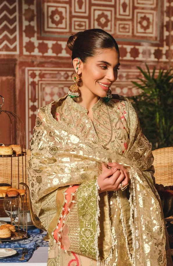 Freesia Miraj Wedding-What U Wear (14)