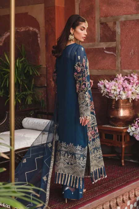 Freesia Miraj-What U Wear