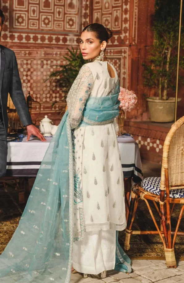 Freesia Miraj Wedding-What U Wear (9)