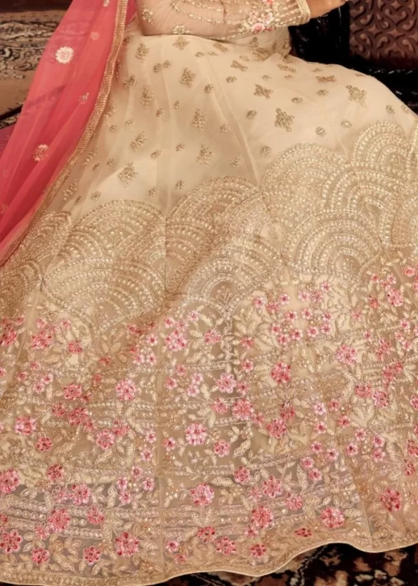Hot Lady Nasheen Gowns-What U Wear (11)