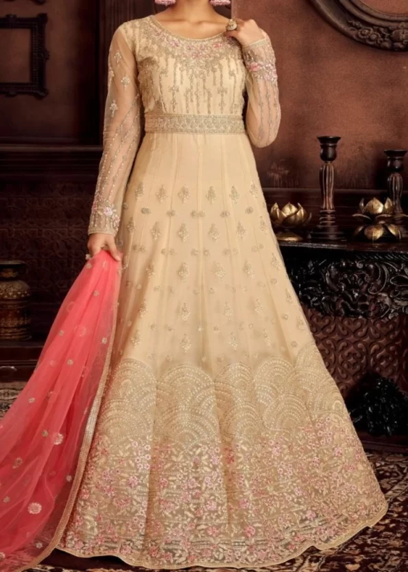Hot Lady Nasheen Gowns-What U Wear (8)