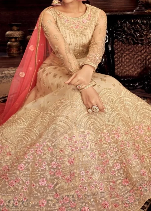 Hot Lady Nasheen Gowns-What U Wear (9)