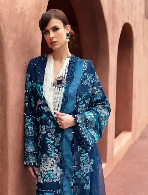 Republic Womenswear -Amaani Luxury Lawn-Nora-D3-A- What U Wear