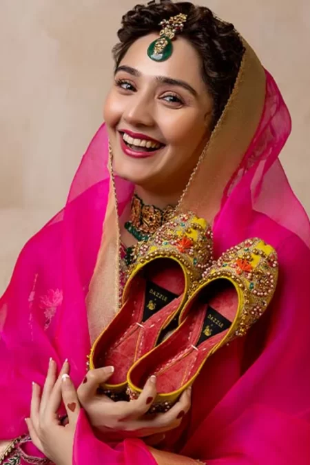 Dazzle SHAHTAJ-KHUSSA (Dazzle PK)- What U Wear