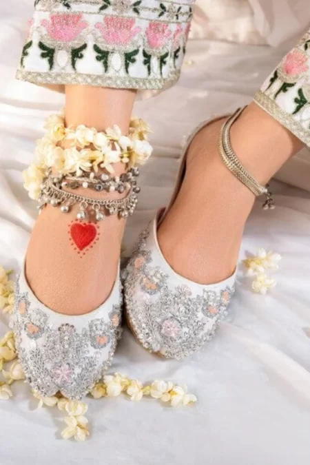 Dazzle TAJ-KHUSSA (Dazzle PK)- What U wear