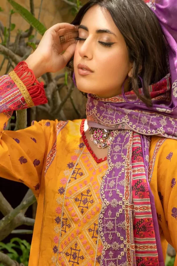 Maahru Embroidered Lawn Unstitched 3Pcs- What U Wear