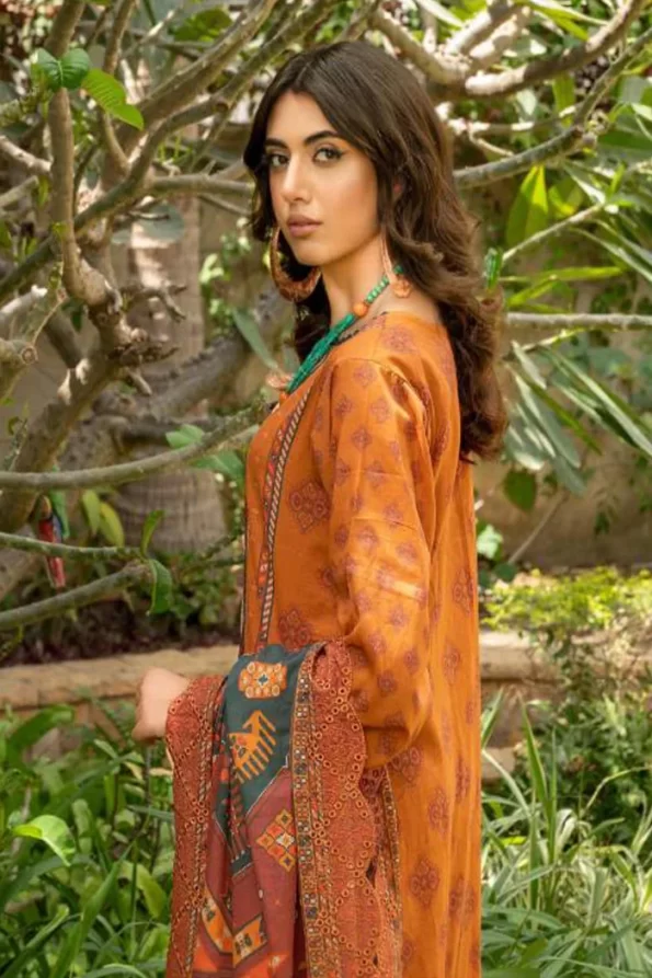 Maahru Embroidered Lawn Unstitched 3Pcs- What U Wear