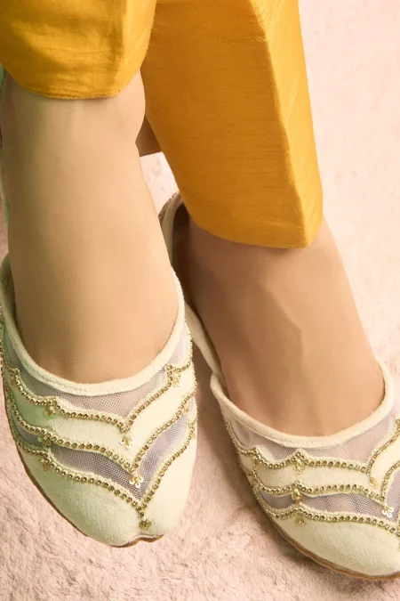 Dazzle MAAH E ROOH Khussa- What U Wear