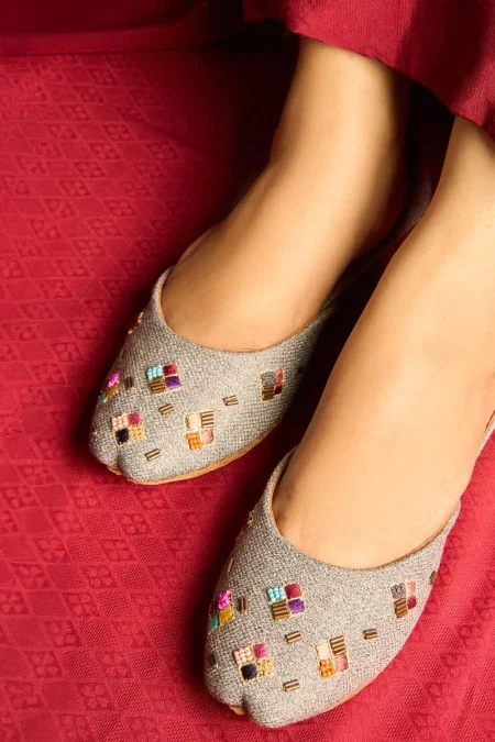 Dazzle GREY CRUSH- Khussa- What U Wear