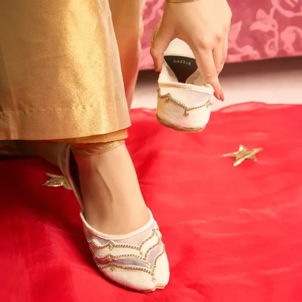 Dazzle MAAH E ROOH Khussa- What U Wear