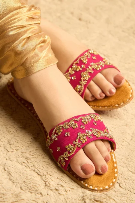 Dazzle Sliders- TASKEEN- What U Wear