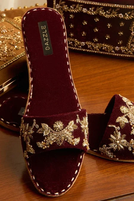 Dazzle Sliders-ROMAISA- What U Wear