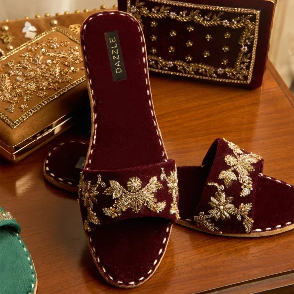 Dazzle Sliders-ROMAISA- What U Wear