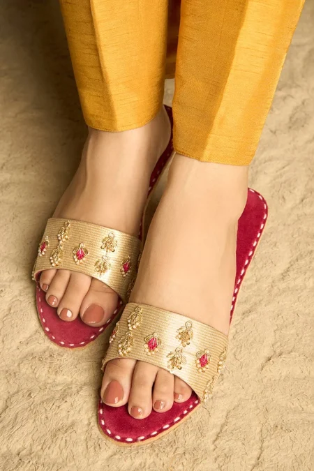Dazzle Sliders-RESHMA- What U Wear