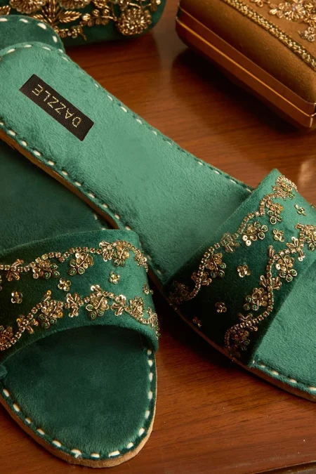 Dazzle Sliders-MAHEEMA- What U Wear