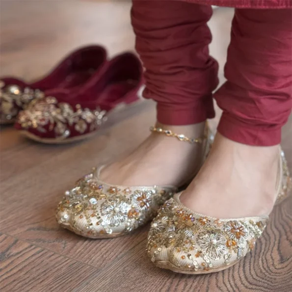 Dazzle-SECRET GARDEN (GOLD)- What U Wear