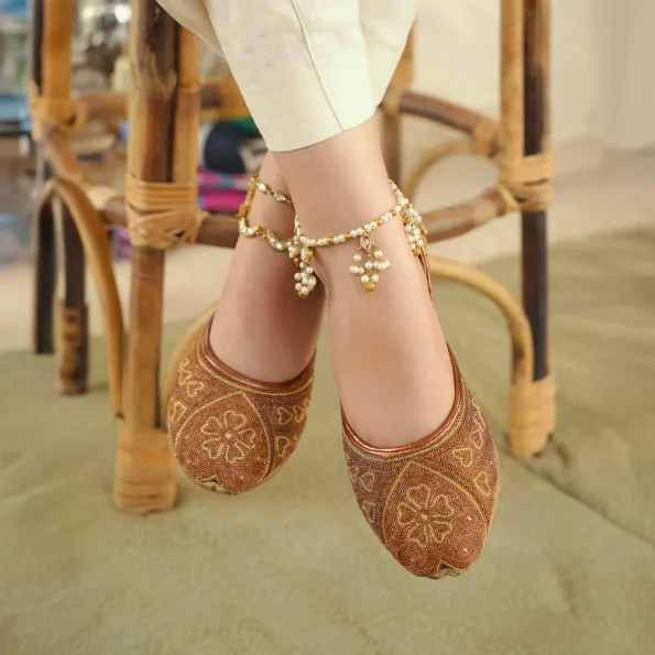Dazzle NADRA- Khussa- What U Wear