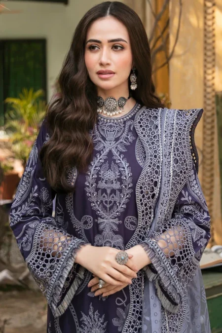 Jazmin EMBROIDERED LUXURY LAWN SL22-D1