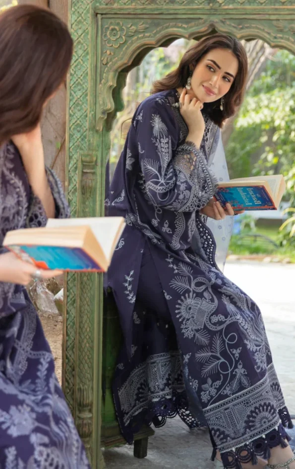 Jazmin EMBROIDERED LUXURY LAWN SL22-D1