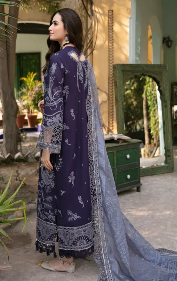 Jazmin EMBROIDERED LUXURY LAWN SL22-D1