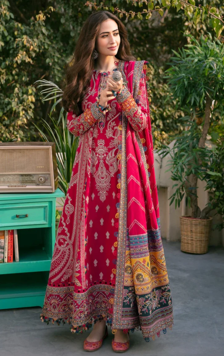 Jazmin EMBROIDERED LUXURY LAWN SL22-D2