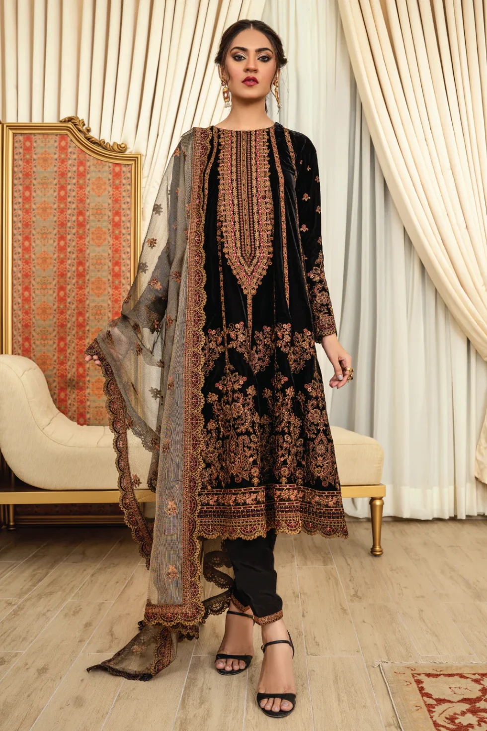 Iznik Luxury Formal Velvet Suit-IV-18 NAIRA- What U Wear