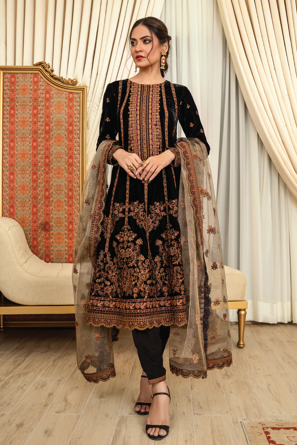 Iznik Luxury Formal Velvet Suit-IV-18 NAIRA- What U Wear