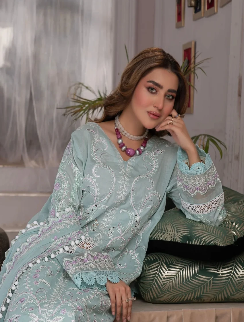 Manizay Gul Maina Embroidered Lawn 3pcs-06