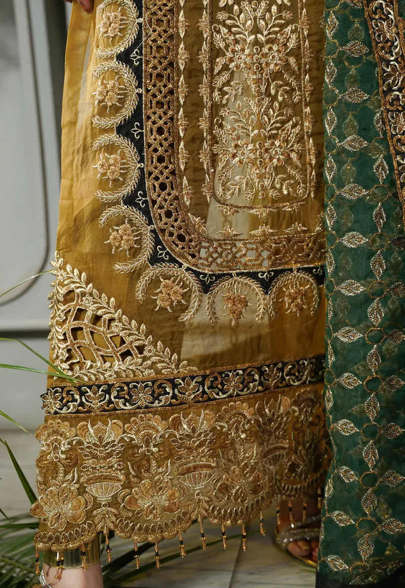 Maryam's Embroidered Organza 3pcs-S-102