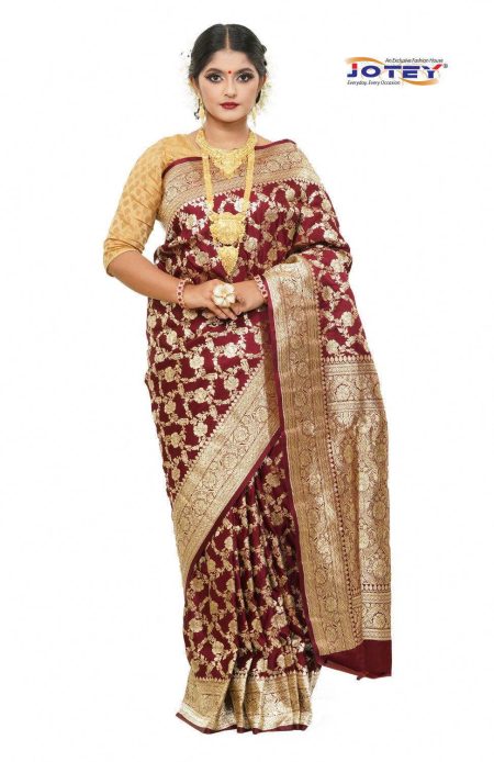Floral Woven Pure Banarasi Silk Saree in Maroon