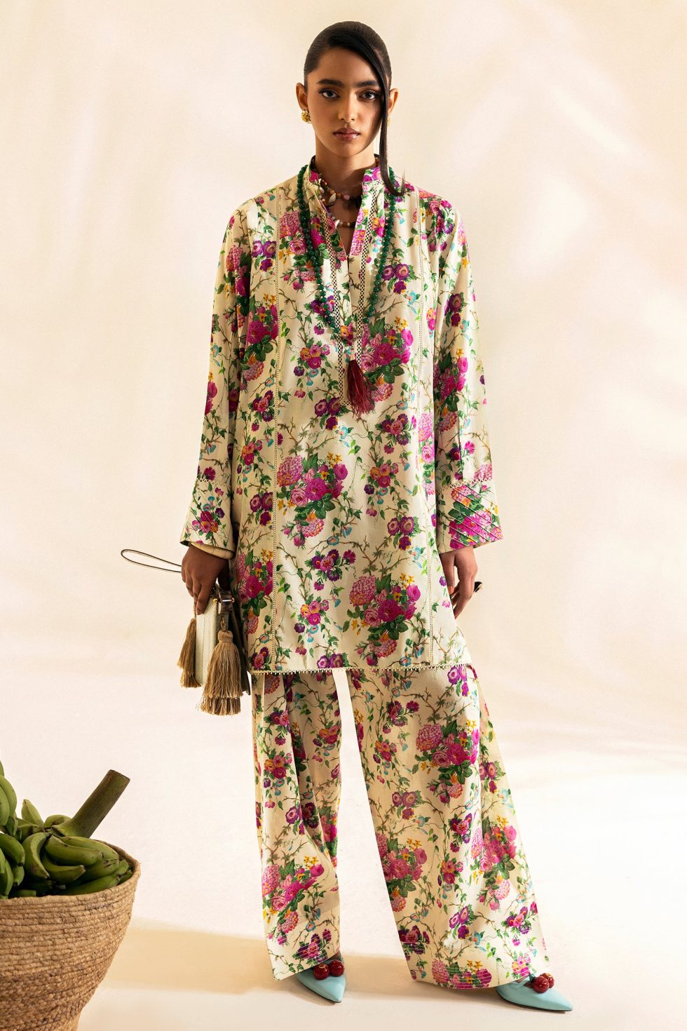 Zaha Cozana (ZRW-21261) 3 Zaha Cozana (ZRW-21261)